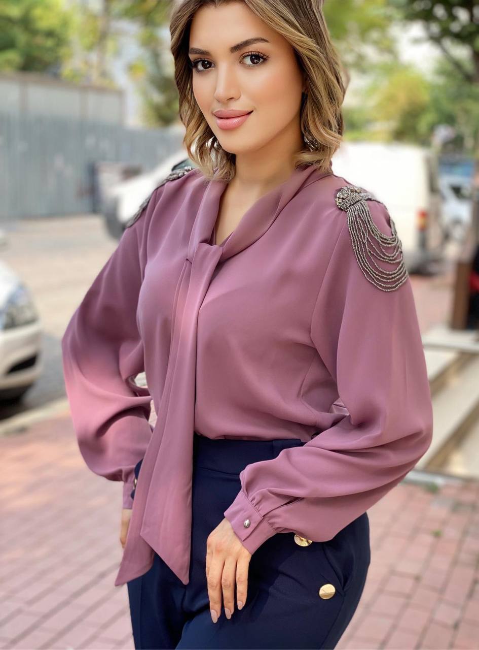 AbbyO V-neck Blouse