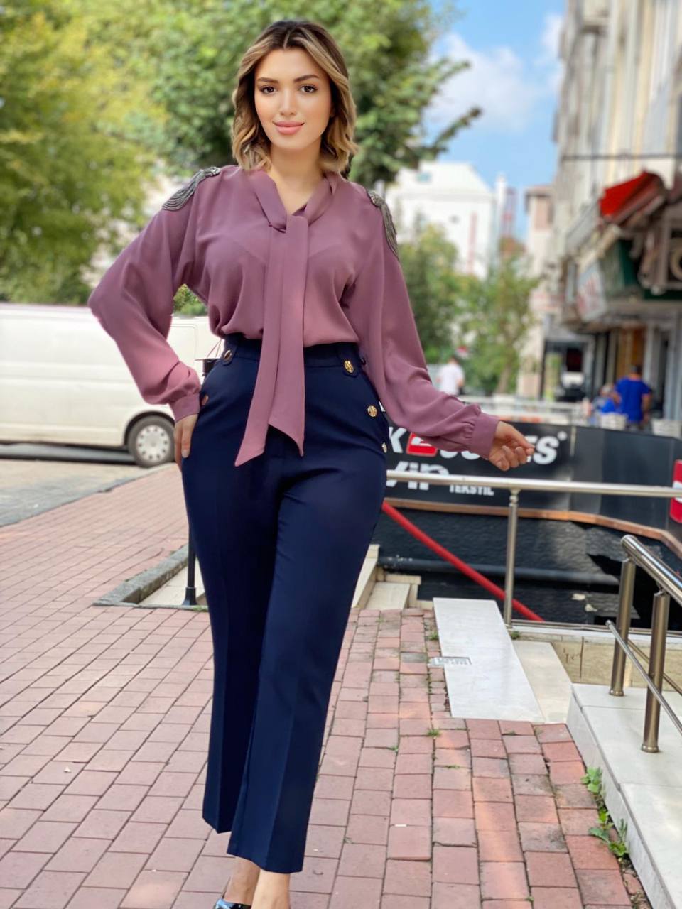 AbbyO V-neck Blouse