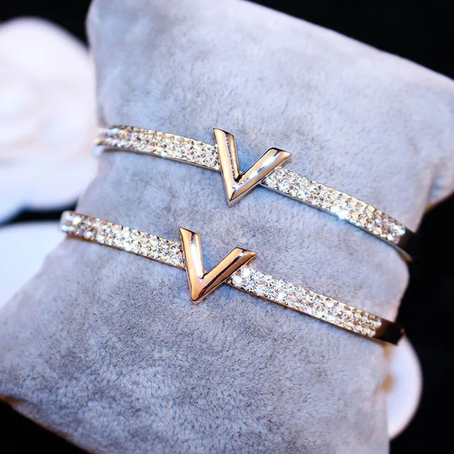 V Crystal with Rhinestone