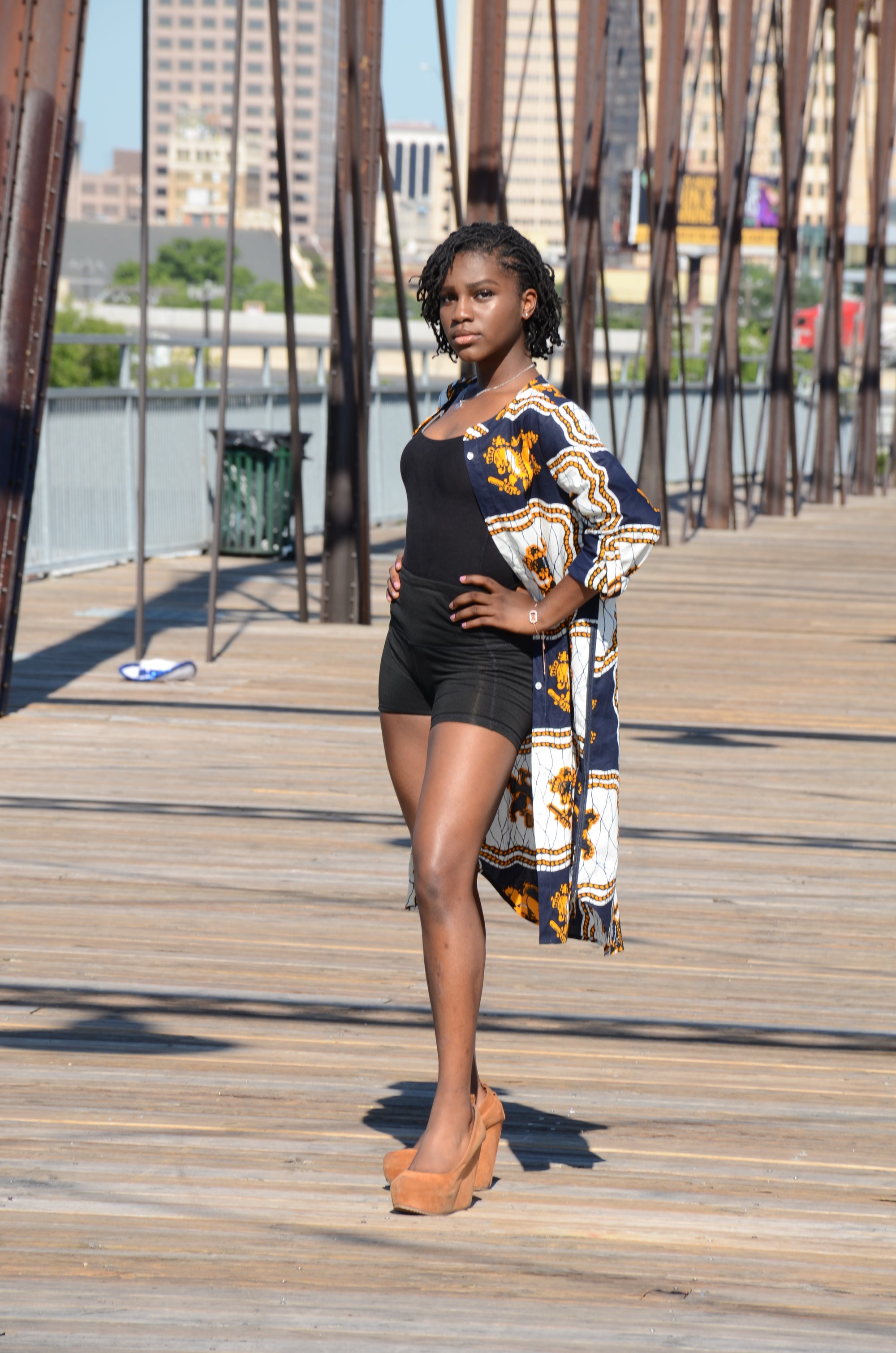 Tomi Shift Dress Shirt (white/dark blue/yellow)