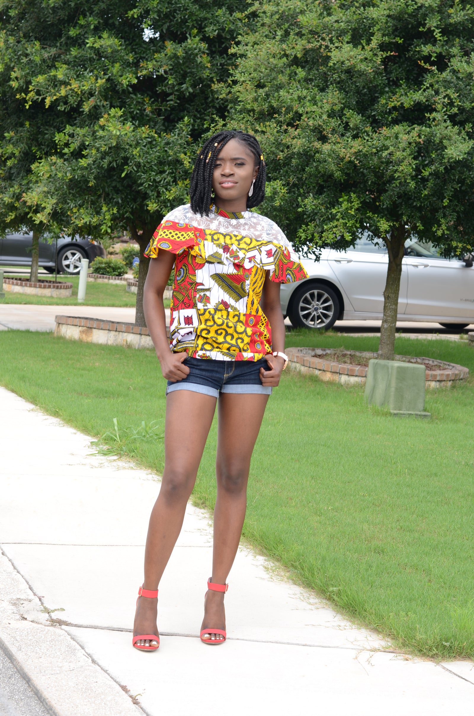 Marvy mock-neck lace ruffle blouse ( Red/White/Yellow)