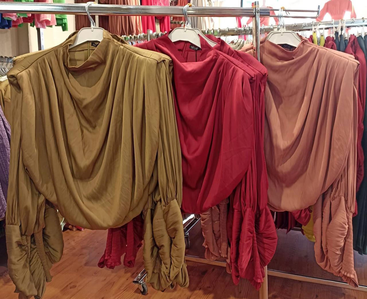 Sophia Elegant Chiffon Long Sleeves Crop Blouse {Black}